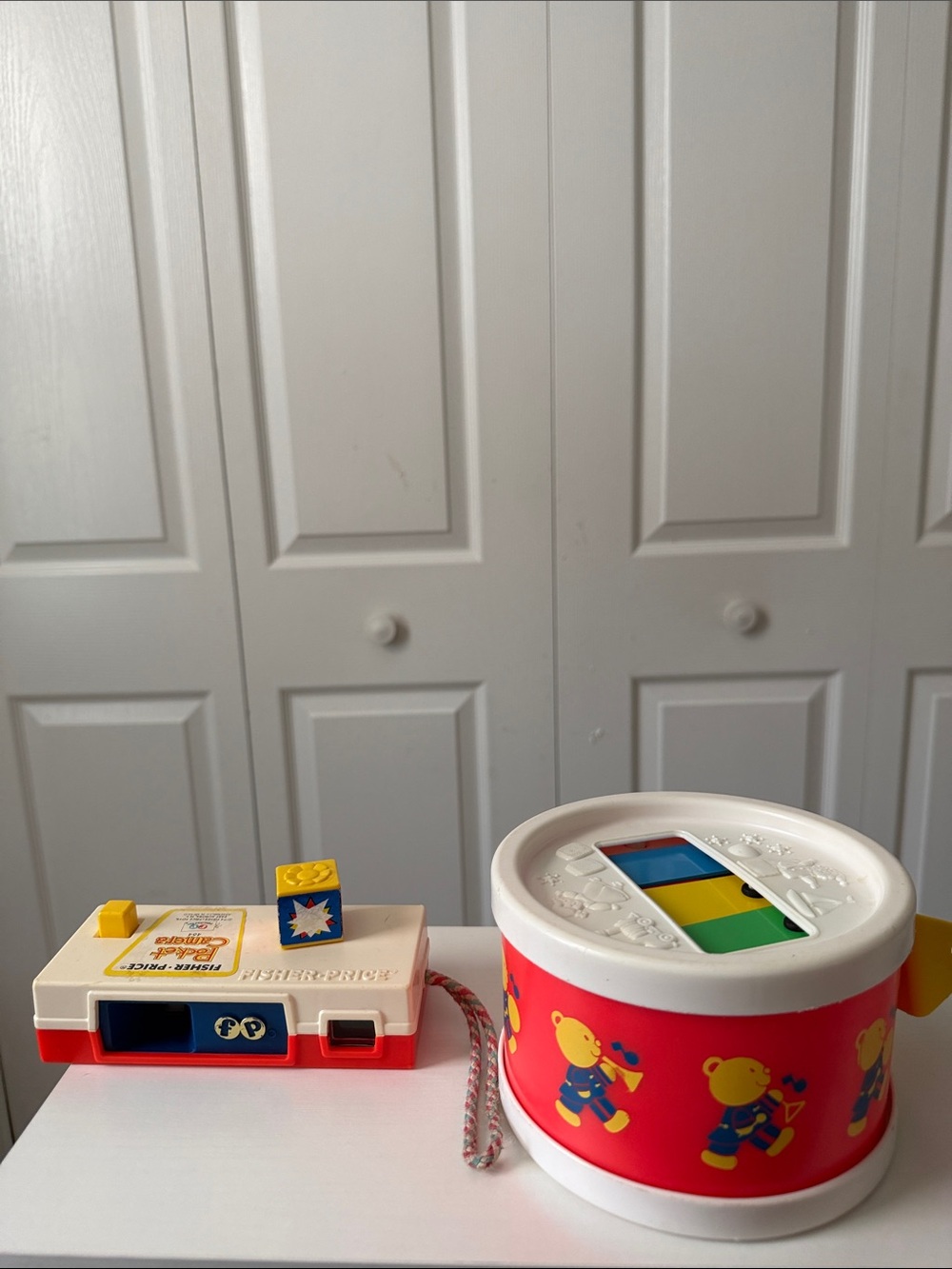 🧸 Vintage Fisher‑Price Pocket Camera & Musical Drum Set (1974)